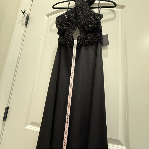 IEENA FOR MAC DUGGAL Black Sequined Cross Neck Halter Jumpsuit - Picture 7 of 11